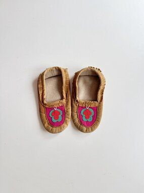 Vintage Handmade Warm Brown Beaded Suede Leather Slippers Moccasins